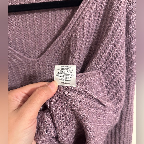 Hooked Up Juniors' Drop-Shoulder V-Neck Knit Sweater, Purple, Size Large - Picture 5 of 7